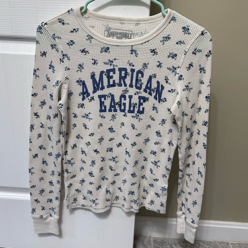 American Eagle tee